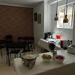 Samps Hostel *