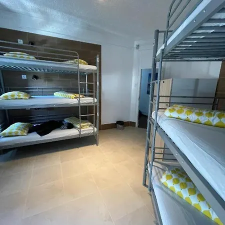 Samps Hostel *